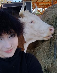Julia ist eine glückliche Klientin der veganen Ernährungsberatung.